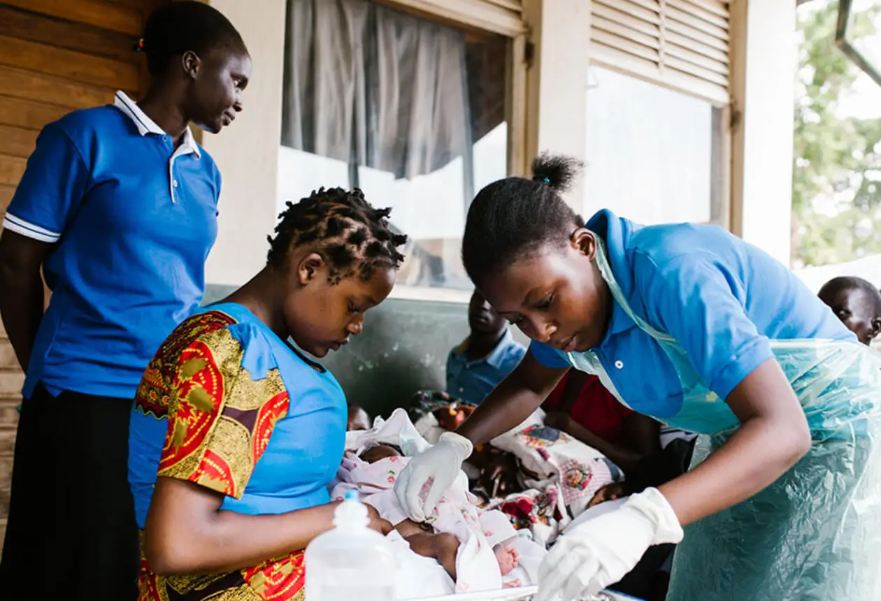 SIMPCO Foundation volunteers providing patient care